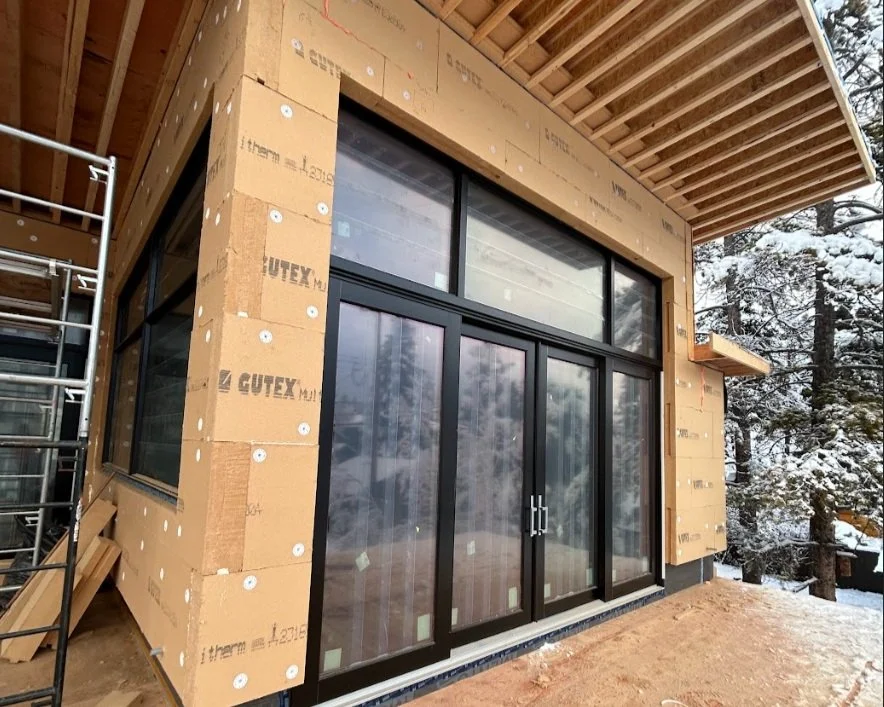 Illustration of Luxury Single-Family Home Energy Efficiency